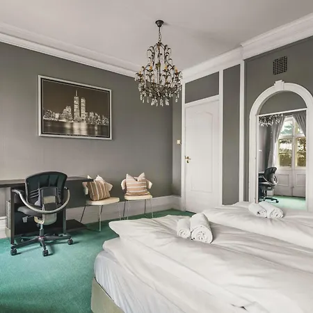 New Listing! Unique In Villa *
