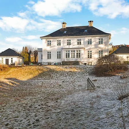 New Listing! Unique In Villa Bergen