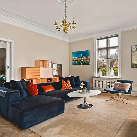 New Listing! Unique In Villa *