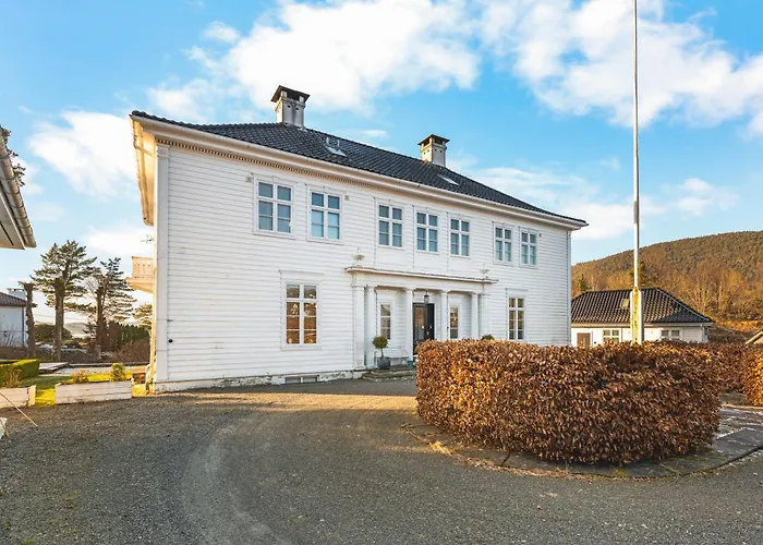 New Listing! Unique In Villa